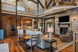 Pool House at Woodland Springs - Image 5
